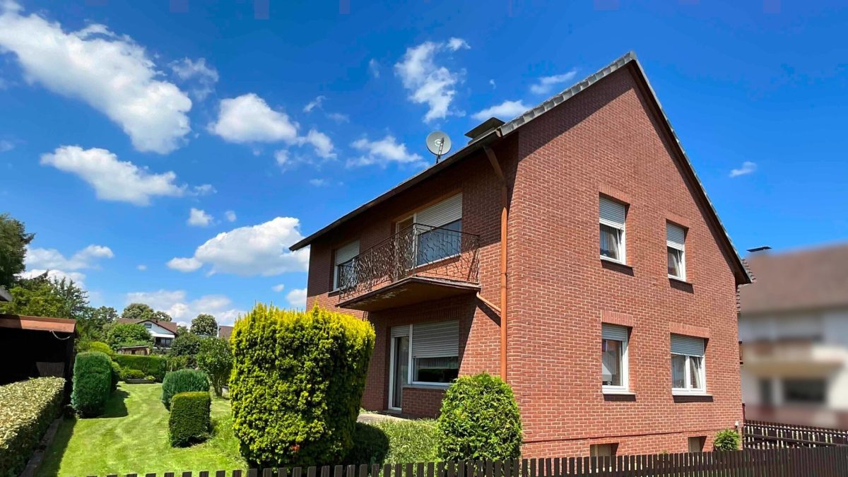 Außenbild Immobilienangebot - Albaxen - Alle - Einfamilienhaus mit großem Garten