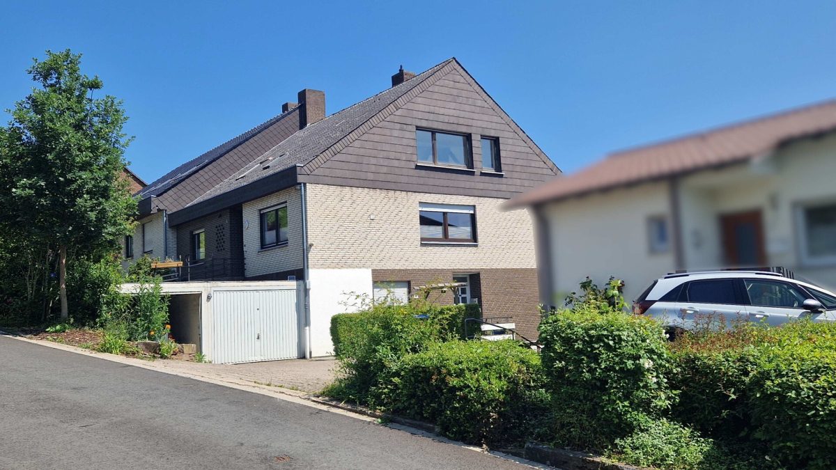 Immobilienangebot - Höxter - Alle - Vermietetes Mehrfamilienhaus mit wunderbarem Ausblick