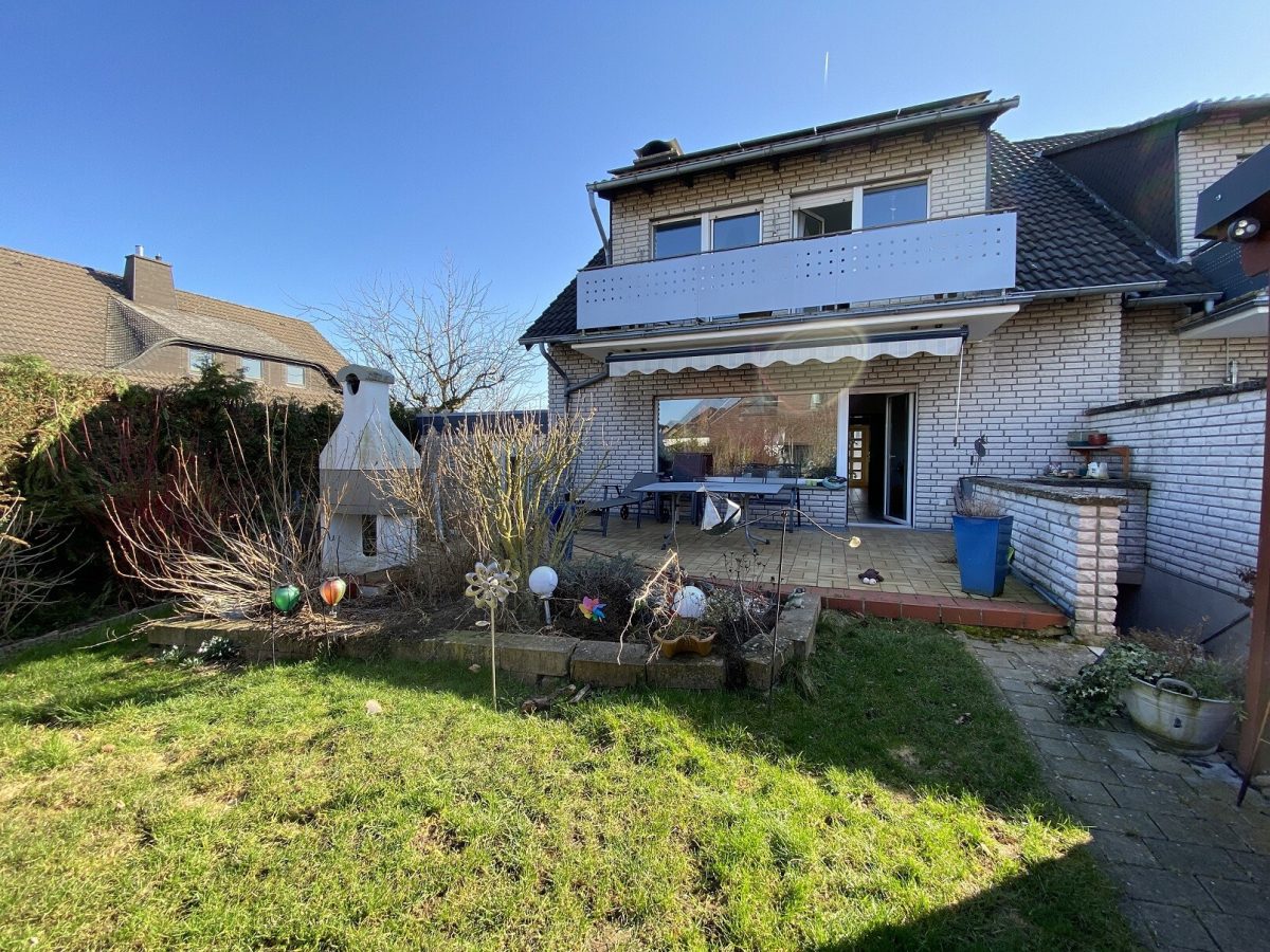 Gartenansicht Immobilienangebot - Salzkotten / Niederntudorf - Alle - Gemütliches Reihenendhaus mit viel Platz für Ihre Familie!