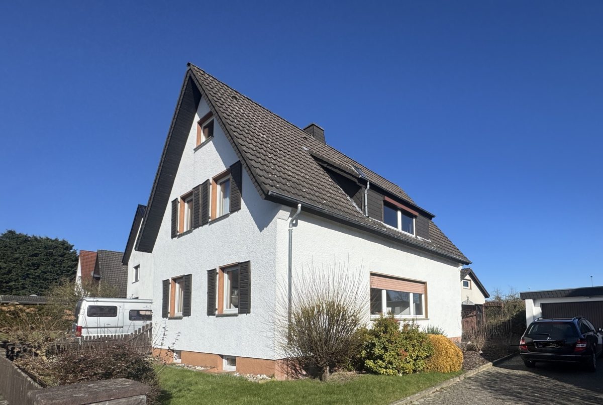 Außenansicht Immobilienangebot - Lemgo - Alle - Charmantes Einfamilienhaus mit viel Platz