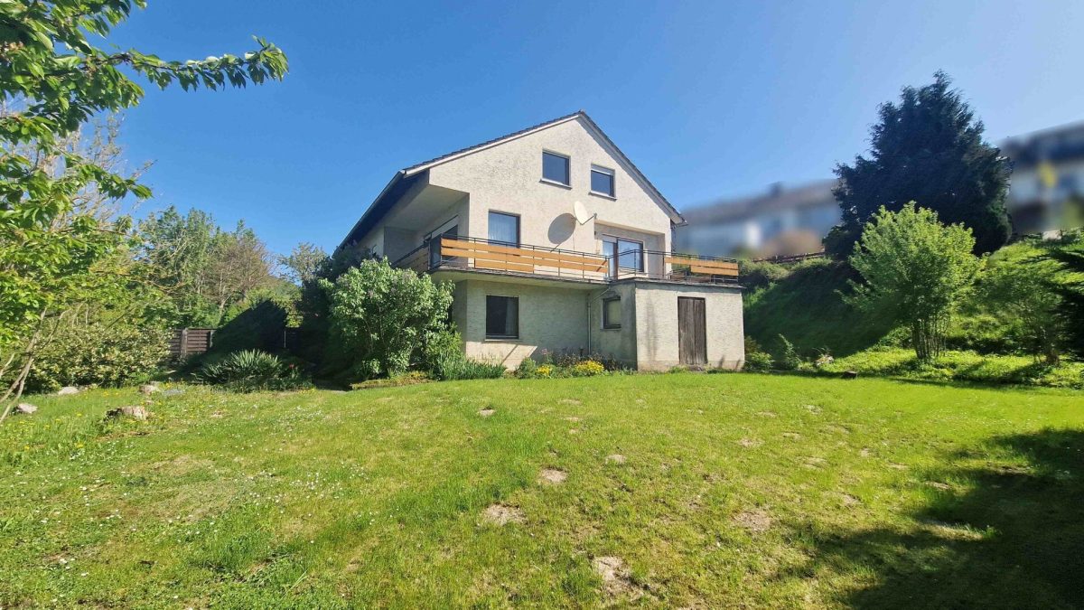 Außenbild Immobilienangebot - Höxter / Ottbergen - Alle - Ländlich gelegenes Haus mit Weitblick