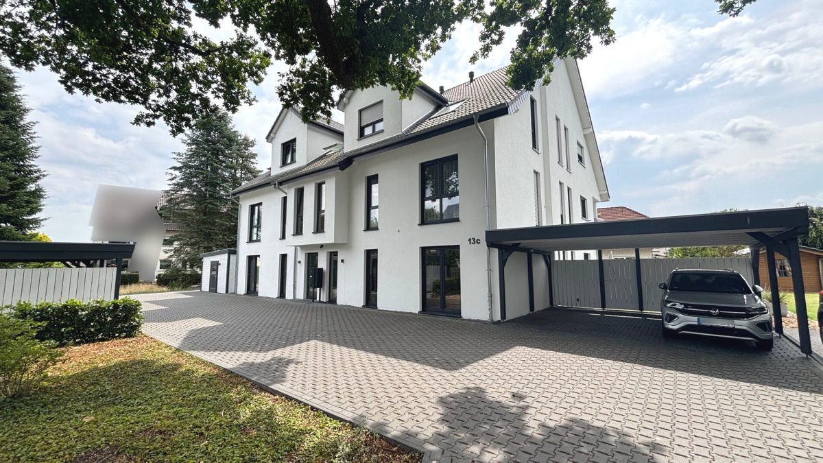 Titelbild Immobilienangebot - Herford / Elverdissen - Alle - Moderne Dachgeschosswohnung mit Loggia