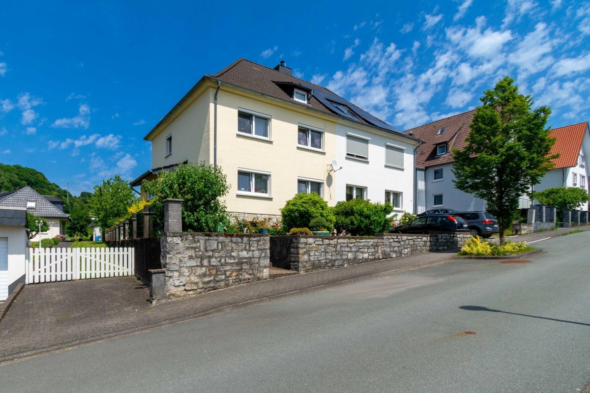 Immobilienangebot - Altenbeken - Alle - Doppelhaushälfte in zentraler Lage
