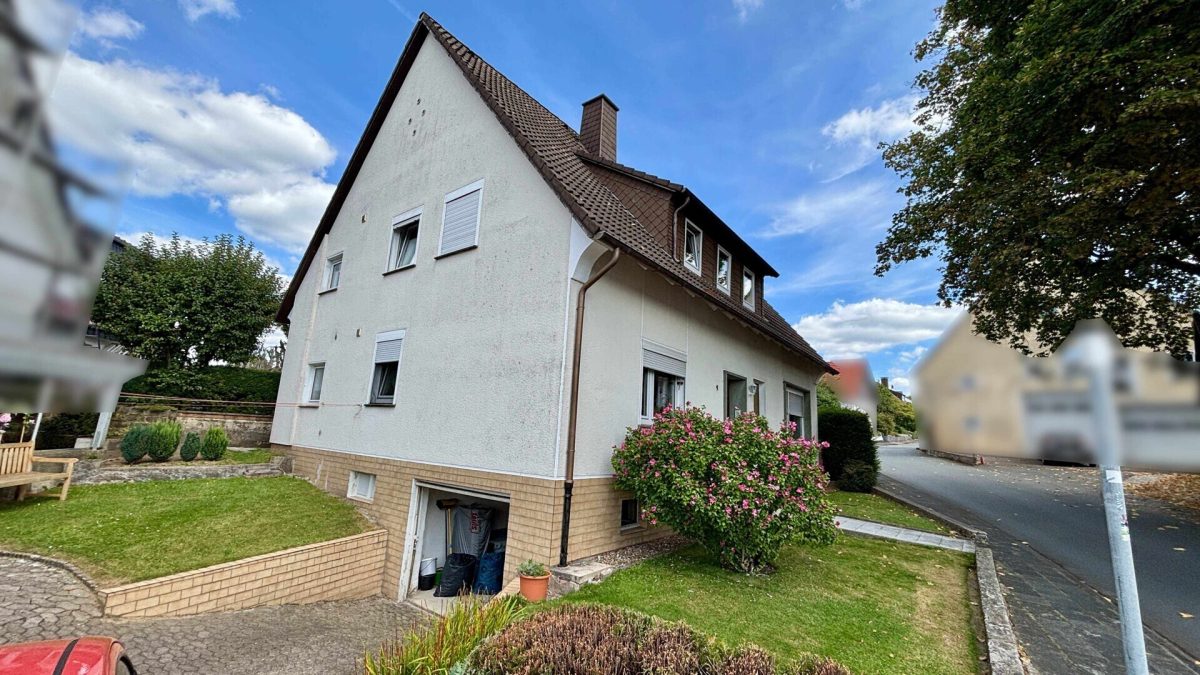 Immobilienangebot - Altenbeken / Schwaney - Alle - Vermietetes Wohnhaus in zentraler Lage