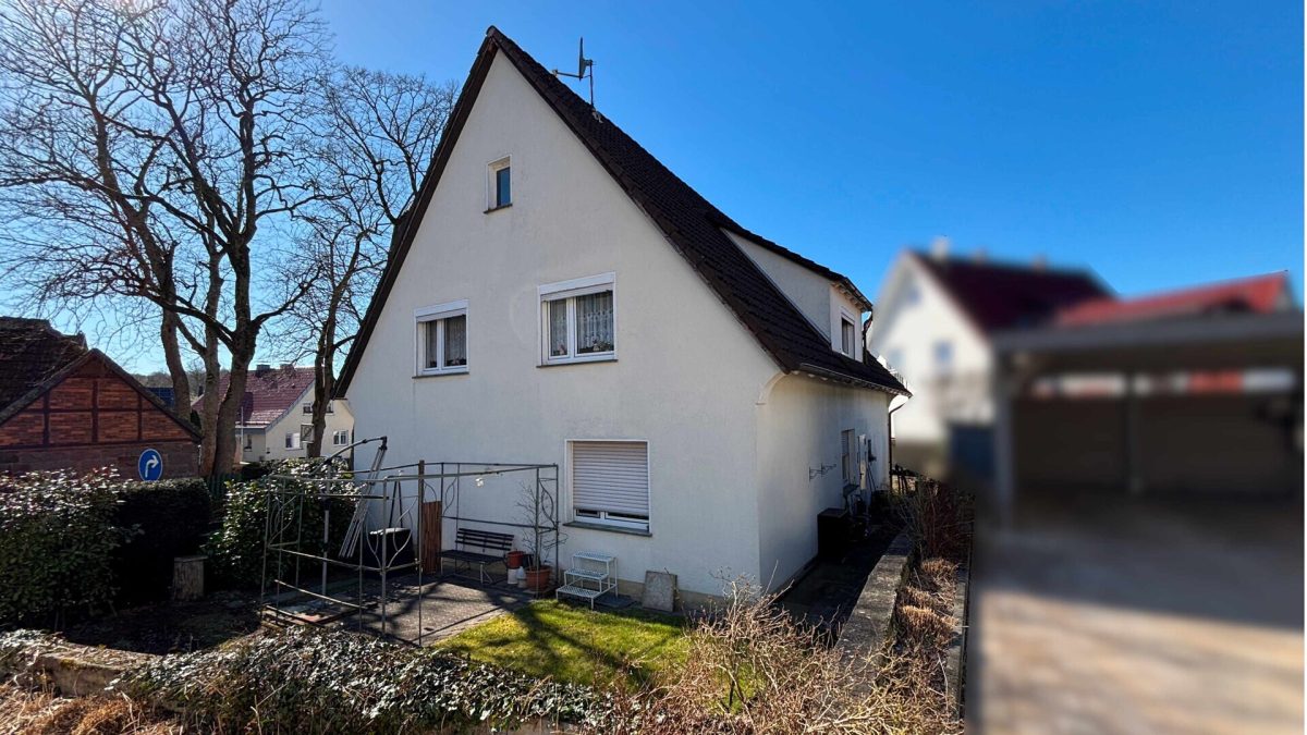 Immobilienangebot - Altenbeken / Schwaney - Alle - Vermietetes Wohnhaus in zentraler Lage