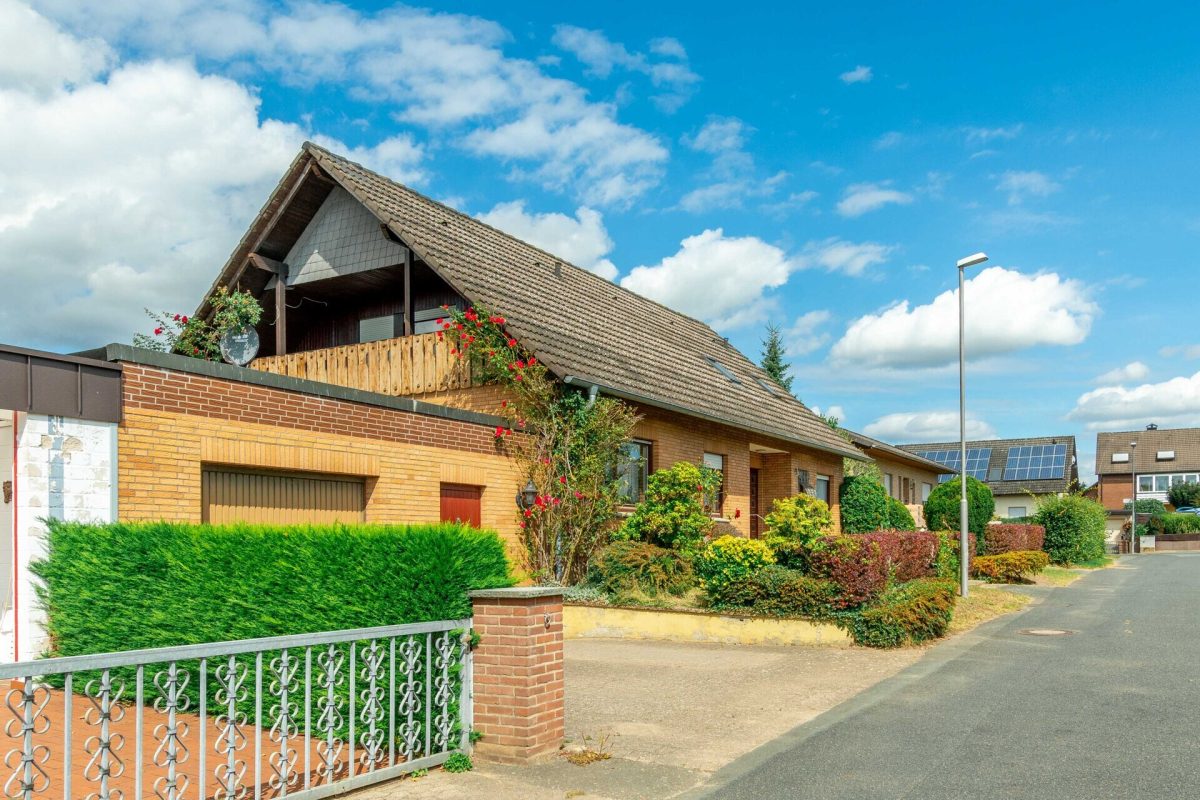 Immobilienangebot - Minden - Alle - Großzügiges Familienhaus mit gepflegtem Wohnumfeld