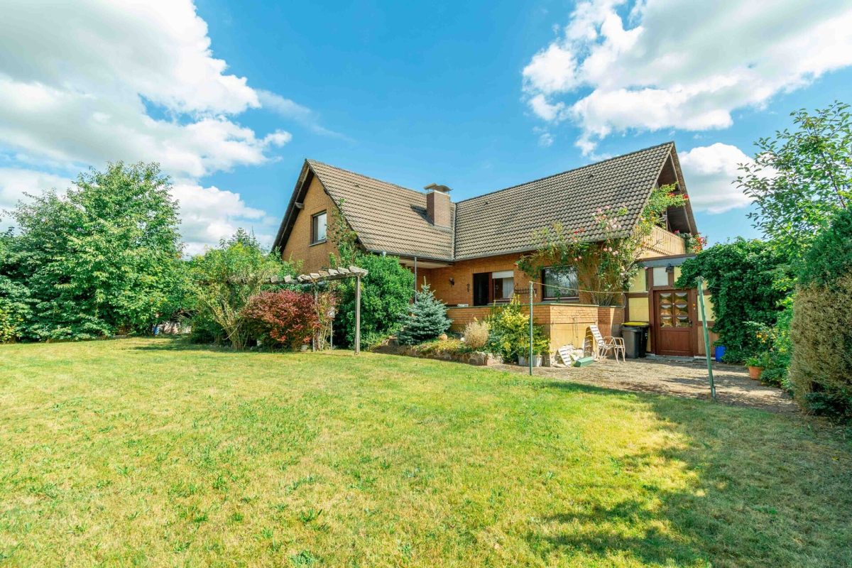 Immobilienangebot - Minden - Alle - Großzügiges Familienhaus mit gepflegtem Wohnumfeld