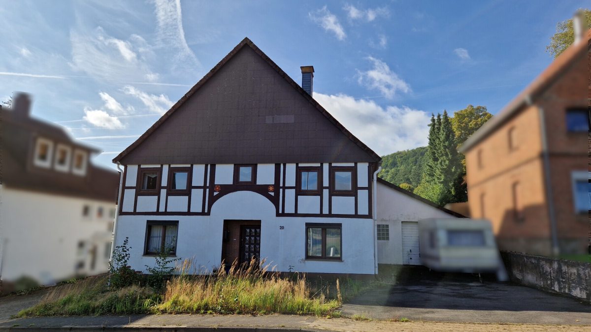 Immobilienangebot - Blomberg / Eschenbruch - Alle - Charmanter Altbau sucht kreativen Retter!