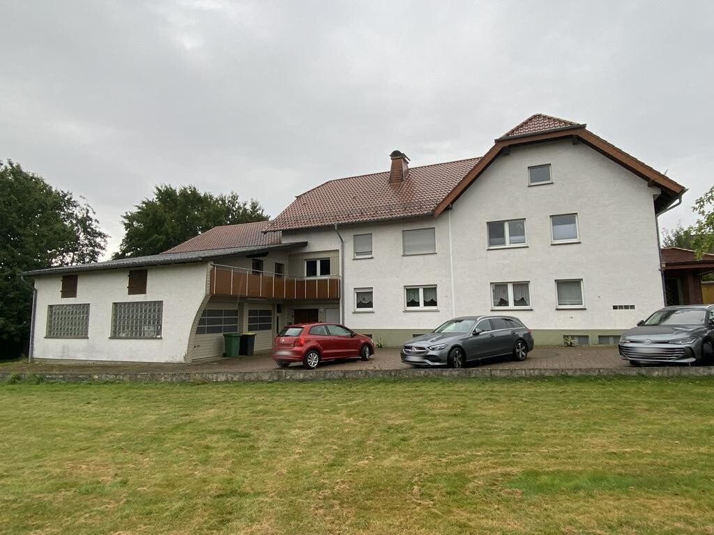 Immobilienangebot - Bad Wünnenberg / Haaren - Alle - Einmalige Gelegenheit - Großzügiges Wohnhaus mit Doppelgarage