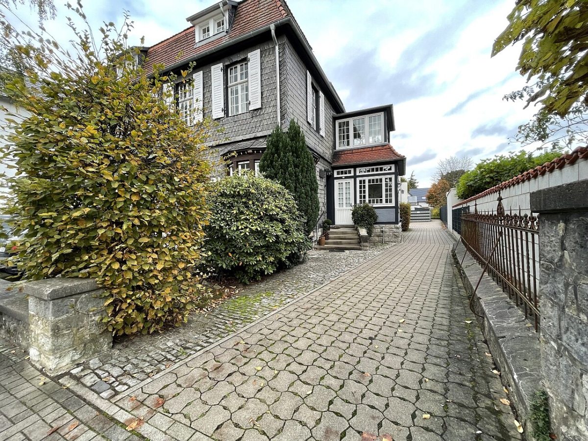 Aussen3 Immobilienangebot - Halle - Alle - Traumhaft ! Sanierte Altbau-ETW im "Herzen" der Stadt