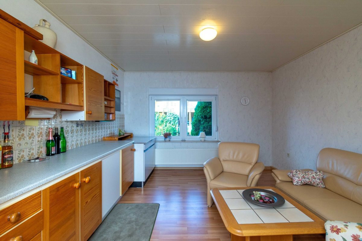 Immobilienangebot - Porta Westfalica - Alle - Reizvolles Wohnhaus mit traumhaftem Garten und vielseitigen Nutzungsmöglichkeiten