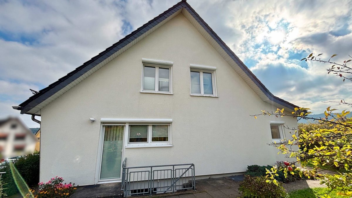 Immobilienangebot - Bad Driburg - Alle - Modernisiertes Wohnhaus in ruhiger Lage