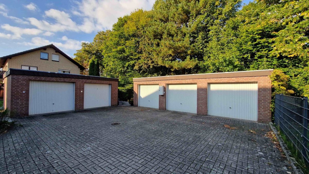 Immobilienangebot - Höxter - Alle - großzügig geschnittene Dachgeschosswohnung
