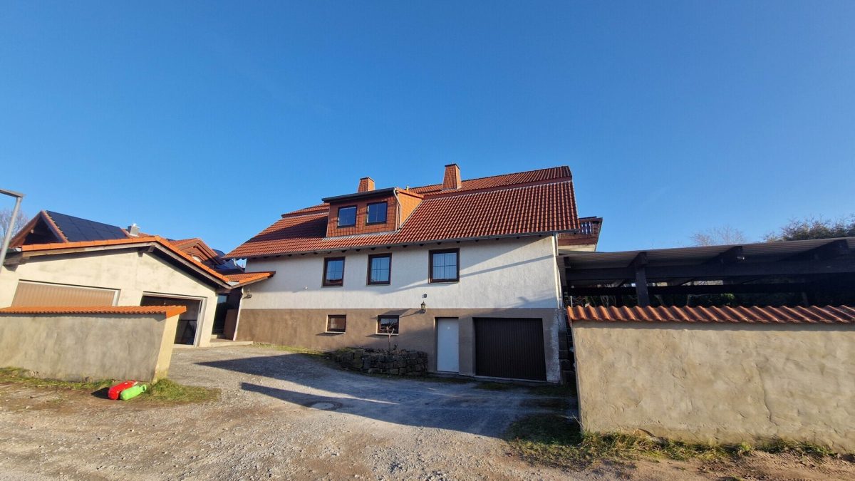 Immobilienangebot - Fürstenberg - Alle - Dachgeschosswohnung in einem Vierfamilienwohnhaus