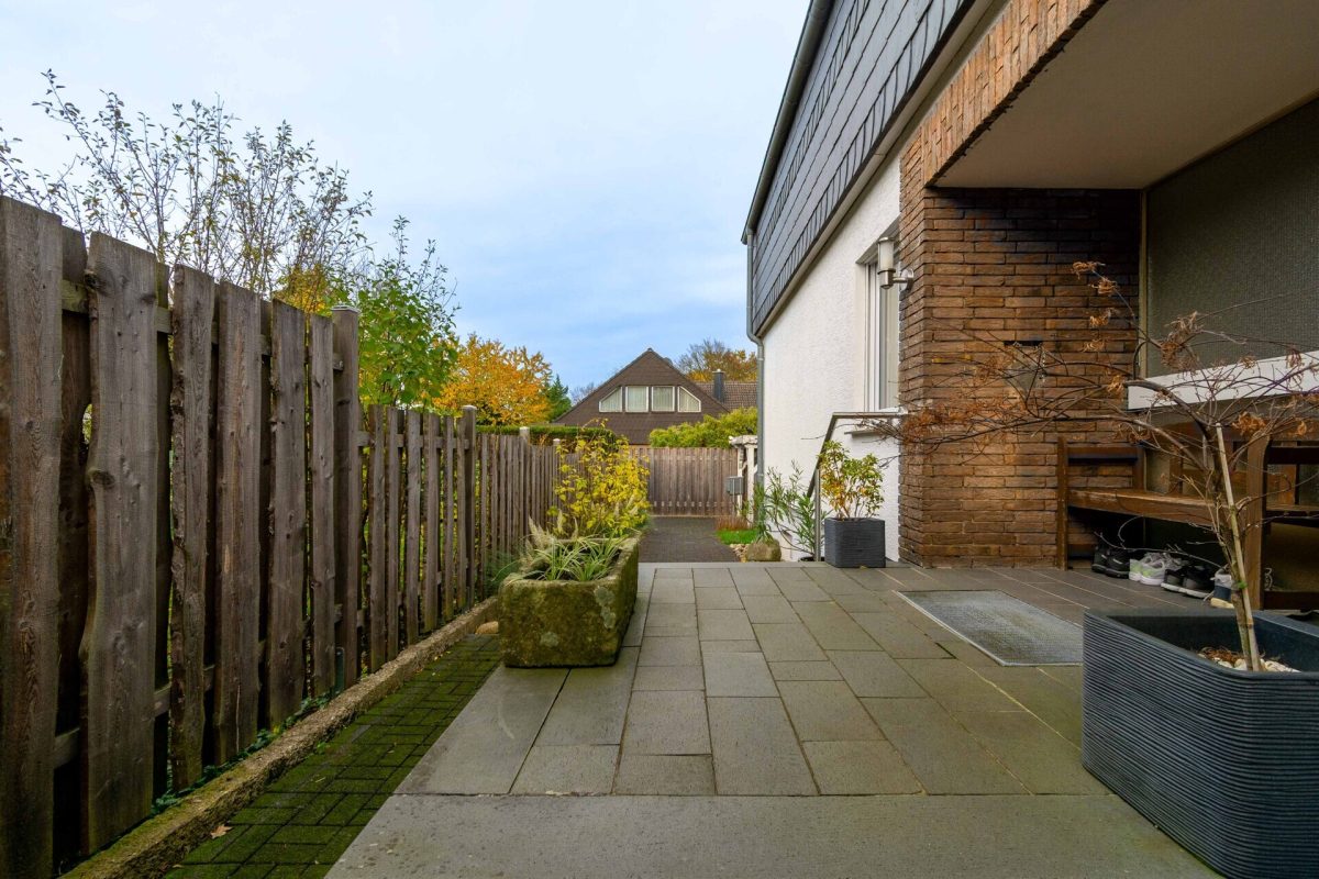 Immobilienangebot - Paderborn - Alle - Großzügiges Zweifamilienhaus in der Südstadt