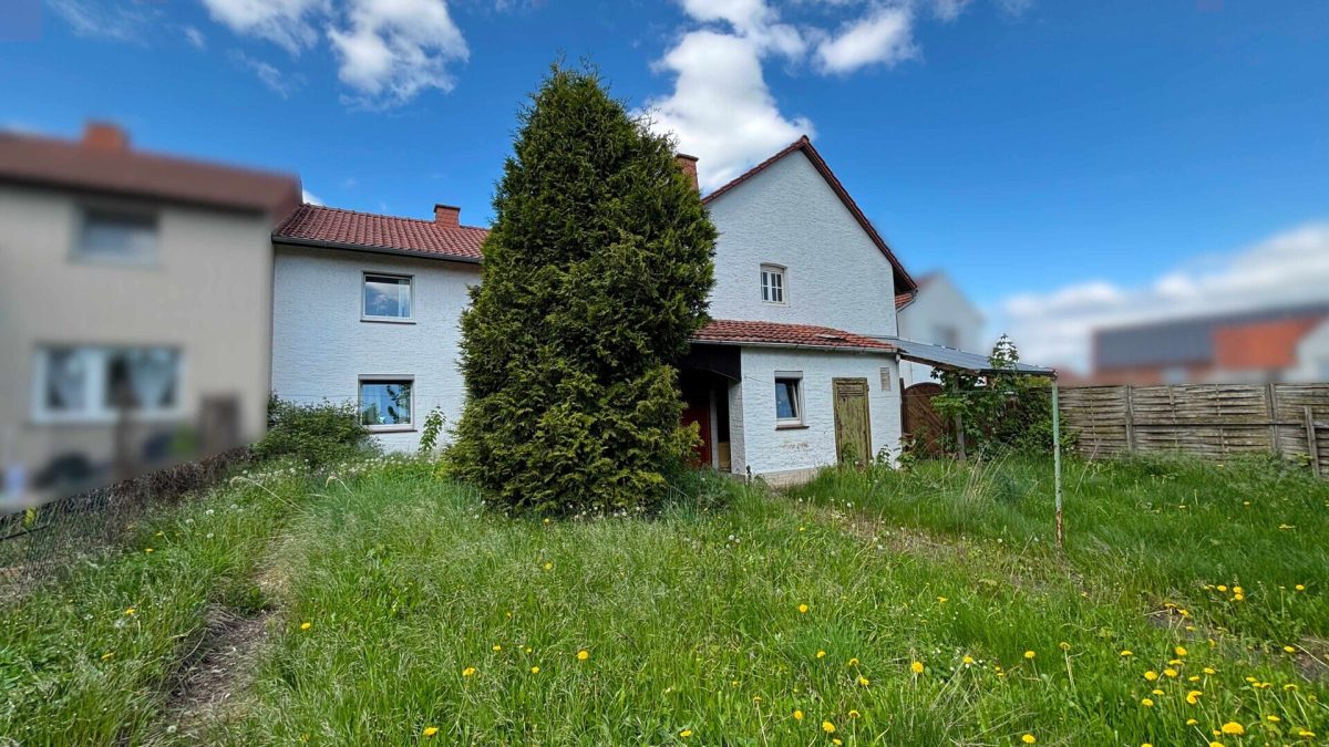 Immobilienangebot - Willebadessen / Peckelsheim - Alle - Einfamilienhaus mit Ausbaupotenzial in ruhiger Lage
