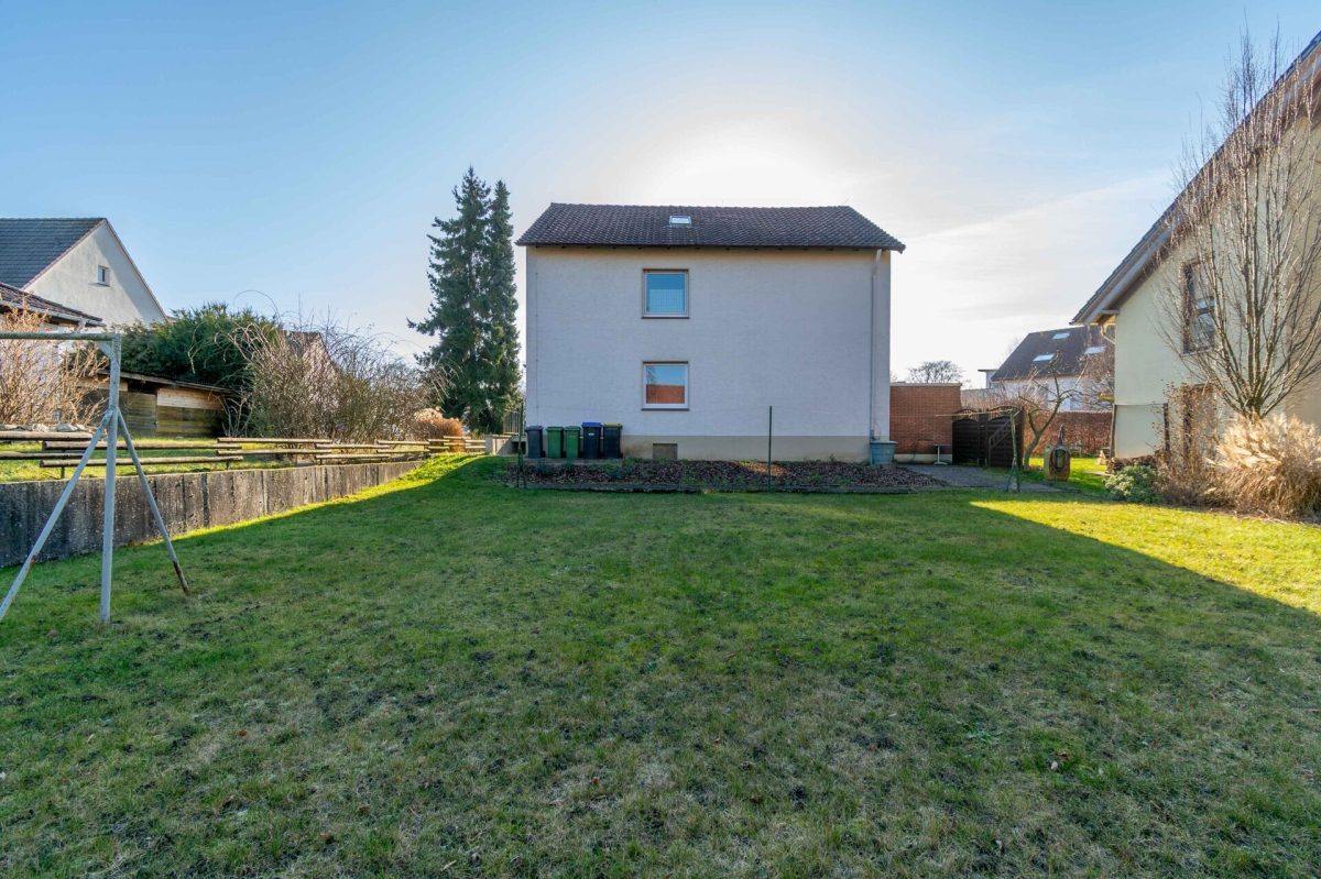 Immobilienangebot - Salzkotten - Alle - Klassisches Zweifamilienhaus in sehr zentraler Lage