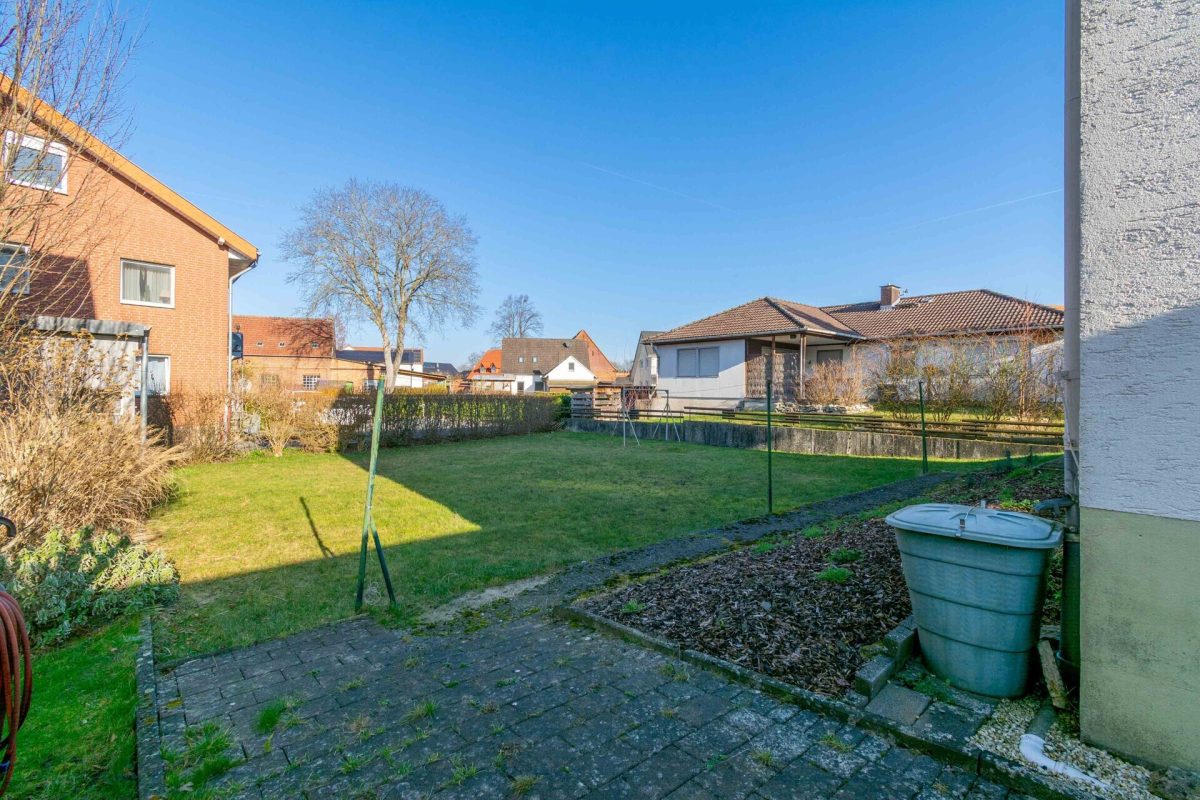 Immobilienangebot - Salzkotten - Alle - Klassisches Zweifamilienhaus in sehr zentraler Lage