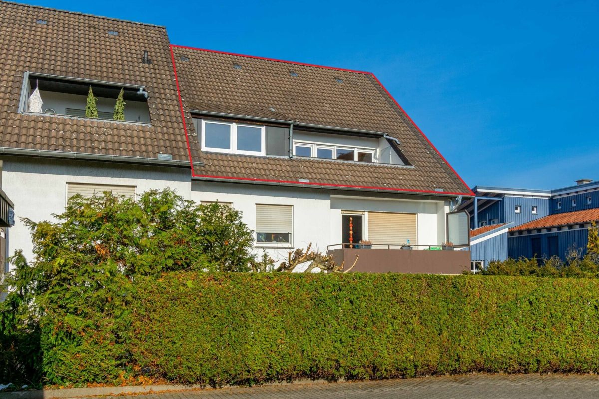 Immobilienangebot - Lemgo - Alle - Charmante Dachgeschosswohnung in ruhiger und zentraler Lage von Lemgo!