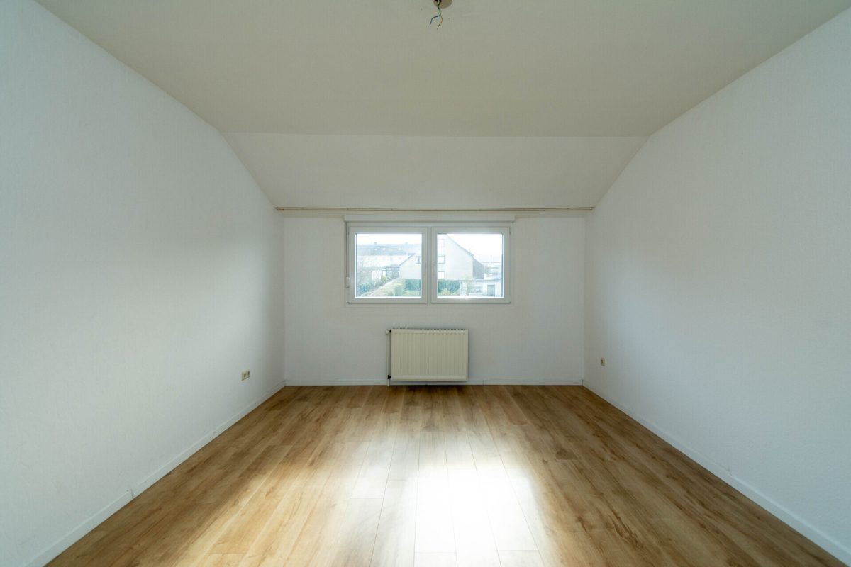 Immobilienangebot - Lemgo - Alle - Charmante Dachgeschosswohnung in ruhiger und zentraler Lage von Lemgo!