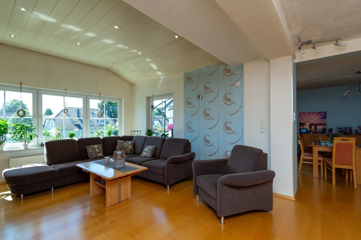 Immobilienangebot - Paderborn - Alle - Zweifamilienhaus mit ausgebautem Dachgeschoss in ruhiger Wohnlage