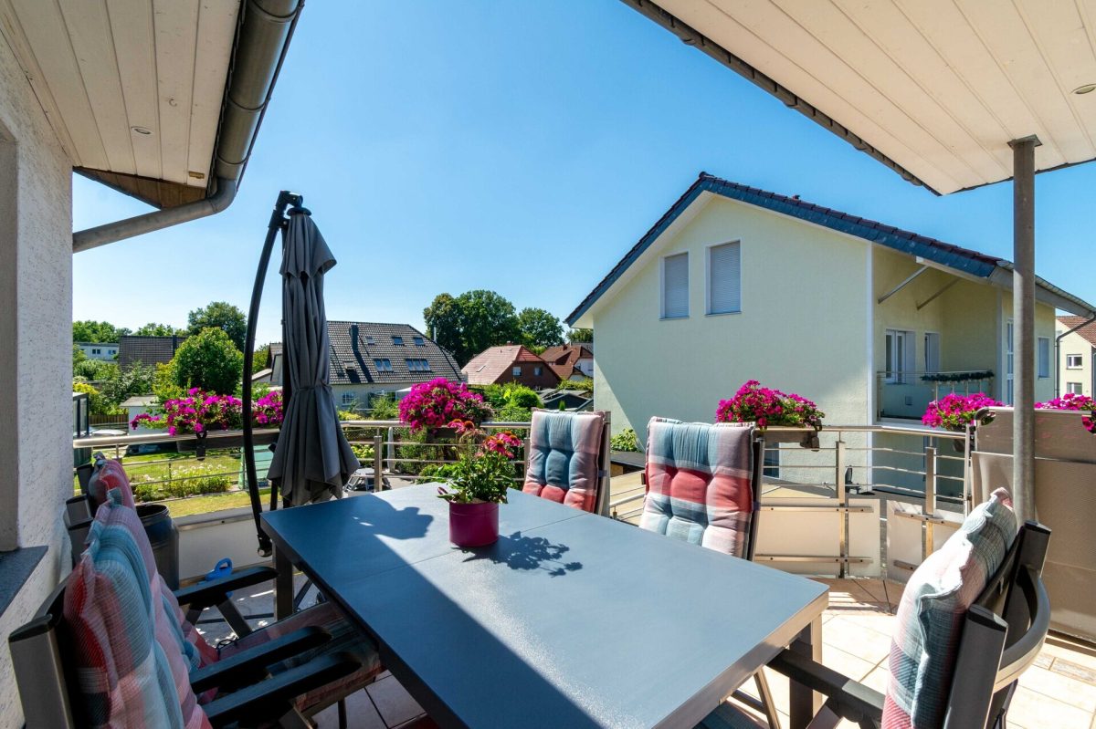 Immobilienangebot - Paderborn - Alle - Zweifamilienhaus mit ausgebautem Dachgeschoss in ruhiger Wohnlage