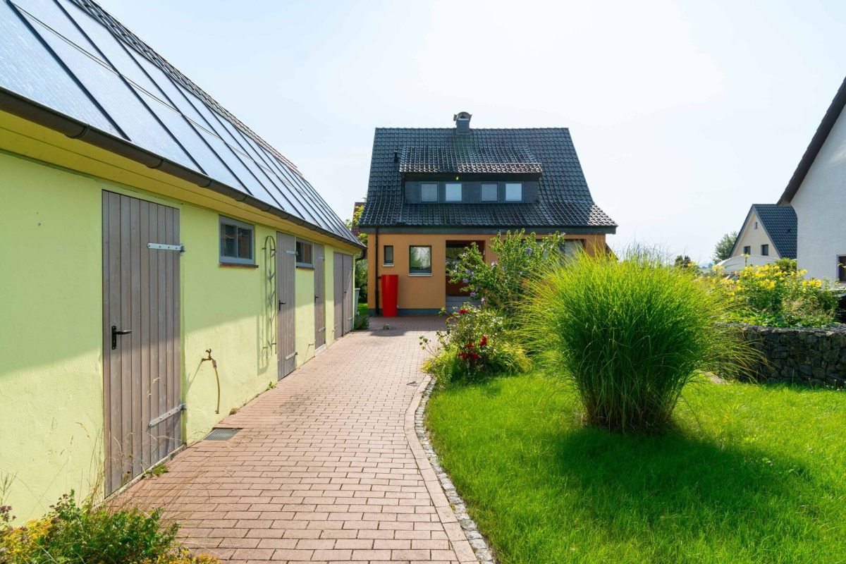 Immobilienangebot - Dörentrup - Alle - Charmantes Einfamilienhaus mit großem Traumgrundstück