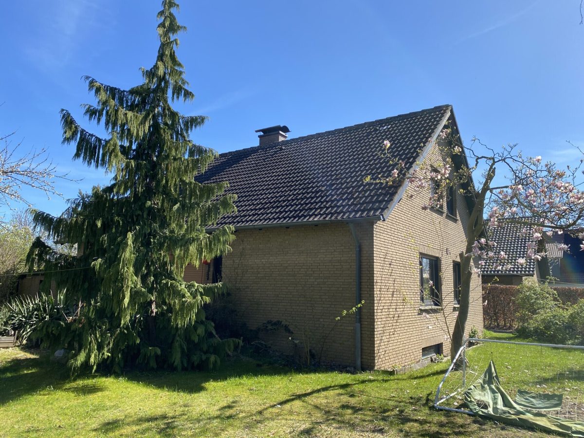 Immobilienangebot - Minden - Alle - Wohnen im Grünen mit Kamin und Sauna