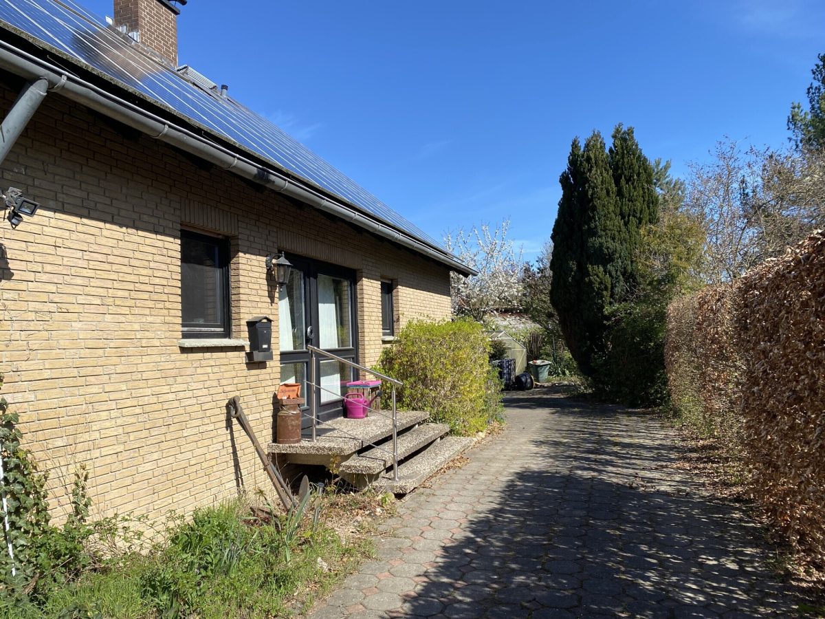 Immobilienangebot - Minden - Alle - Wohnen im Grünen mit Kamin und Sauna