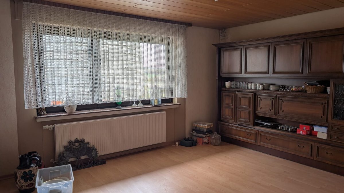 Immobilienangebot - Altenbeken Buke - Alle - Eigentum auf großem Grundstück mit viel Potenzial