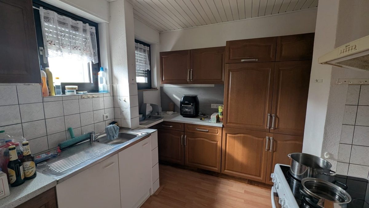 Immobilienangebot - Altenbeken Buke - Alle - Eigentum auf großem Grundstück mit viel Potenzial