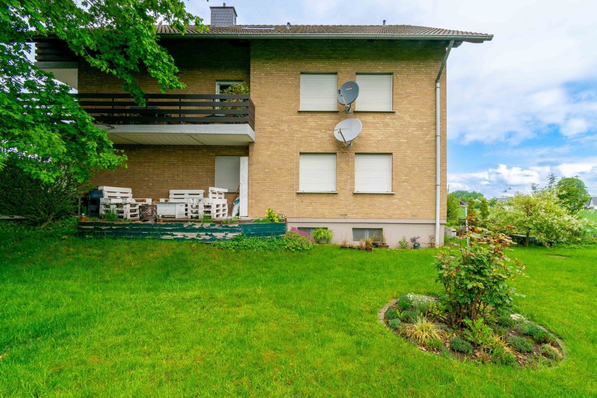 Immobilienangebot - Paderborn / Elsen - Alle - Dreifamilienhaus in Sackgassenlage