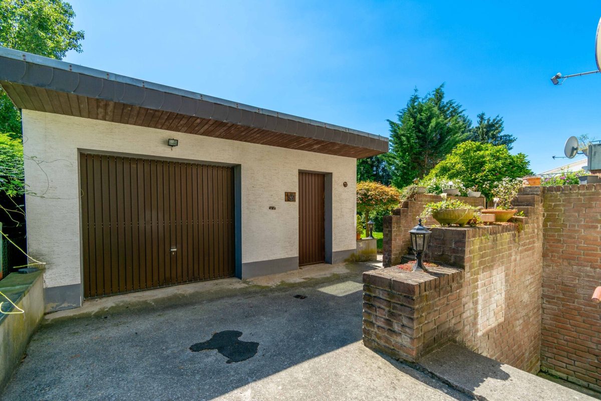 Immobilienangebot - Salzkotten - Alle - Zweifamilienhaus in beliebter Wohnlage