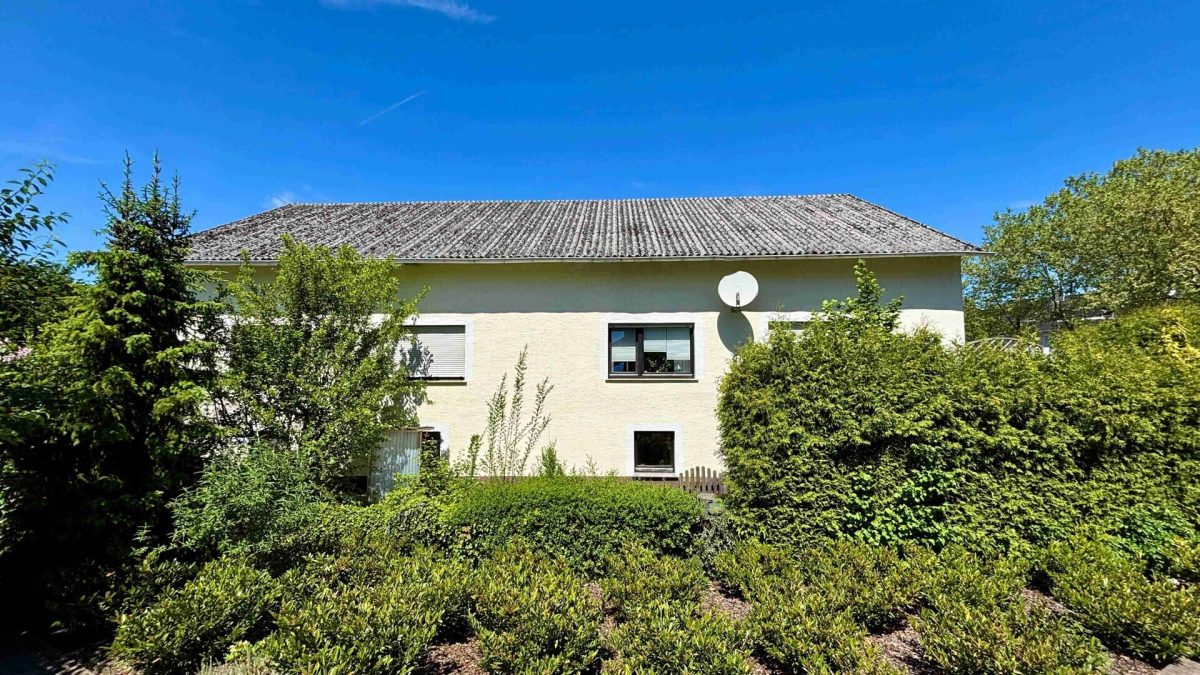 Immobilienangebot - Bad Driburg - Alle - Wohnhaus mit Entwicklungspotenzial