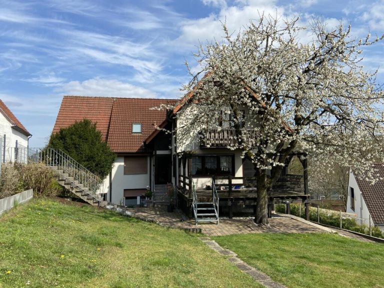Immobilienangebot - Büren / Weine - Alle - Eine ganz besondere Gelegenheit - 2 Wohneinheiten plus ehemaliges Stallgebäude
