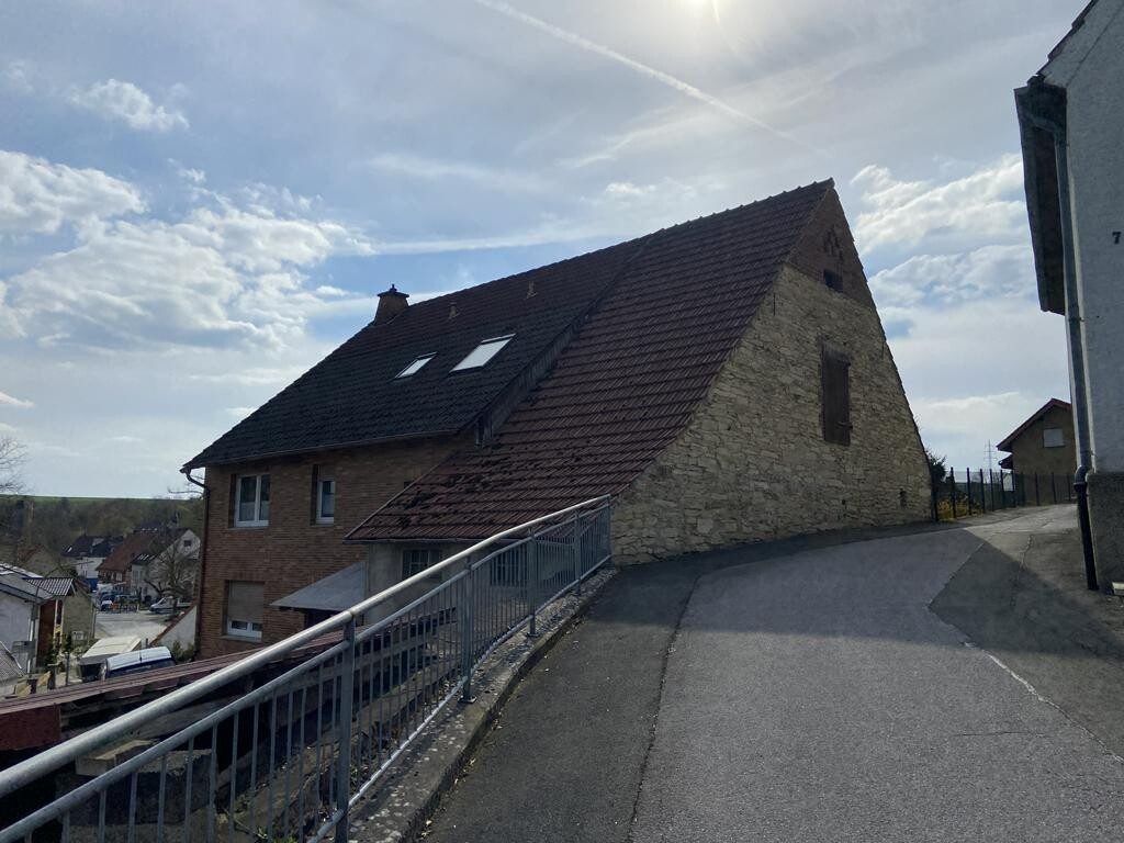 Immobilienangebot - Büren / Weine - Alle - Eine ganz besondere Gelegenheit - 2 Wohneinheiten plus ehemaliges Stallgebäude