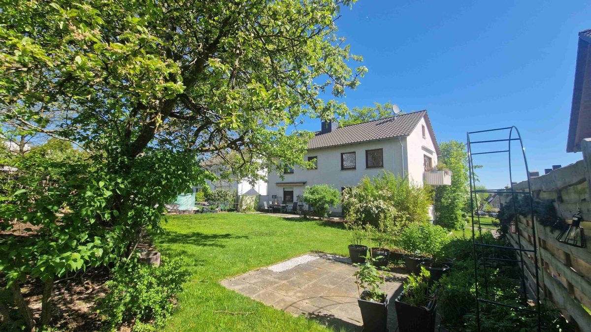 Immobilienangebot - Höxter - Alle - Attraktives Mehrfamilienhaus – ideale Kapitalanlage oder Mehrgenerationenwohnen