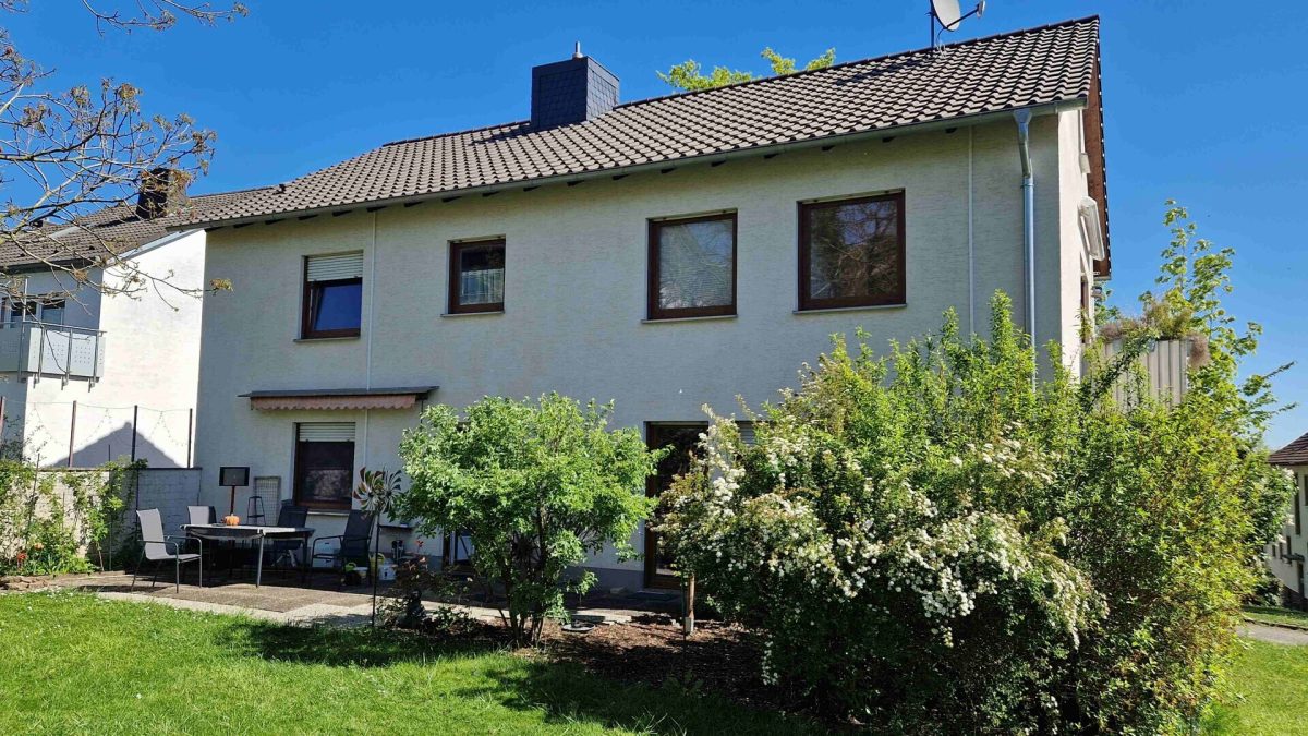 Immobilienangebot - Höxter - Alle - Attraktives Mehrfamilienhaus – ideale Kapitalanlage oder Mehrgenerationenwohnen