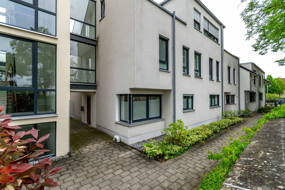 Immobilienangebot - Bad Lippspringe - Alle - Geräumige Erdgeschosswohnung mit eigenem Garten