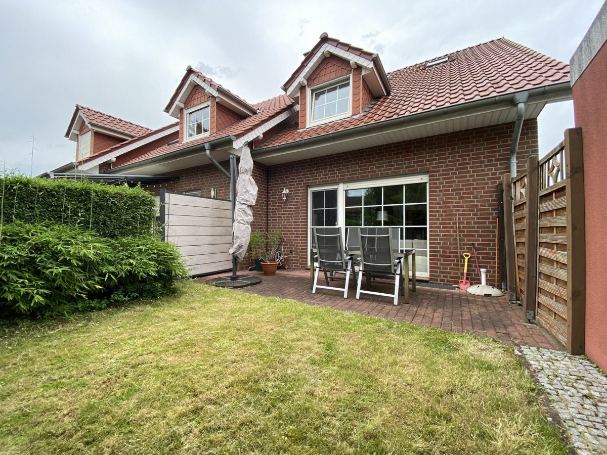 Immobilienangebot - Salzkotten - Alle - Reihenendhaus mit Garage in zentraler Lage