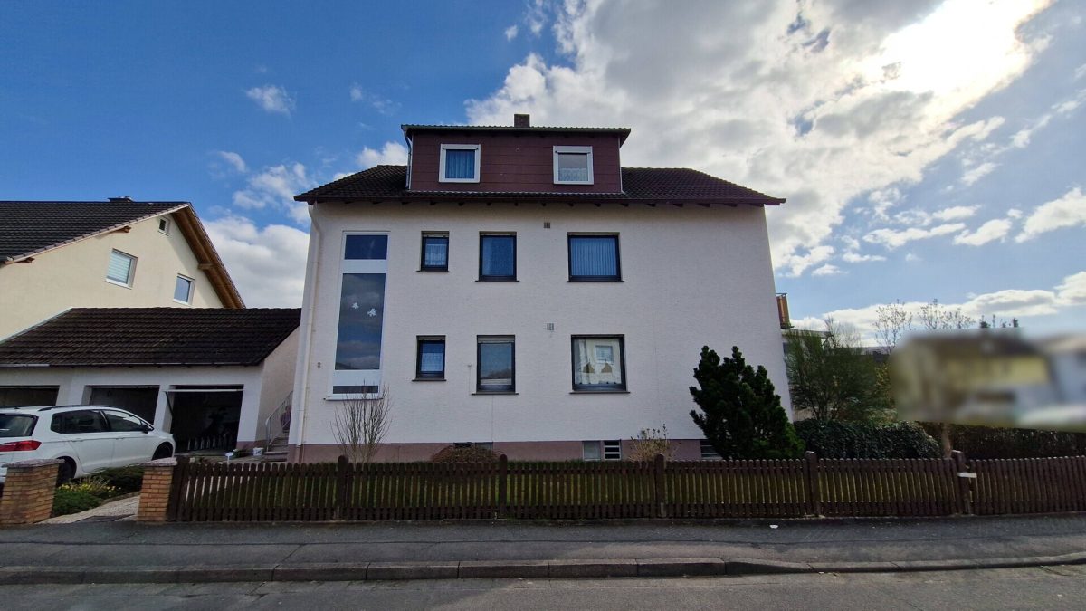 Immobilienangebot - Lauenförde - Alle - Dreifamilienhaus mit individuellen Nutzungsmöglichkeiten