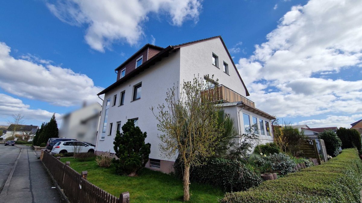 Immobilienangebot - Lauenförde - Alle - Dreifamilienhaus mit individuellen Nutzungsmöglichkeiten