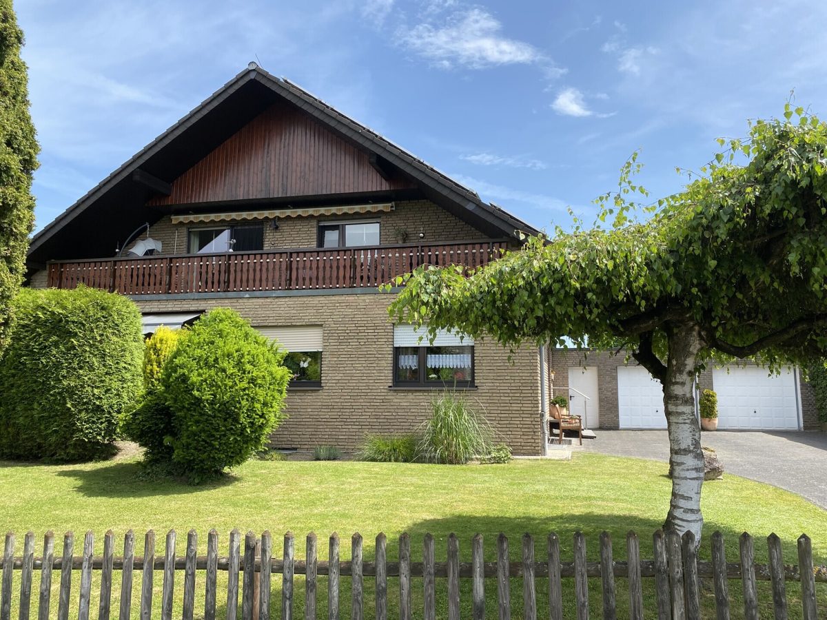 Immobilienangebot - Salzkotten - Alle - Sehr gepflegtes Haus für 1 - 2 Familien in Top-Lage