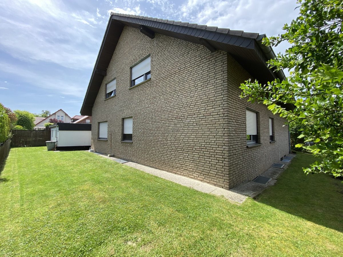 Immobilienangebot - Salzkotten - Alle - Sehr gepflegtes Haus für 1 - 2 Familien in Top-Lage
