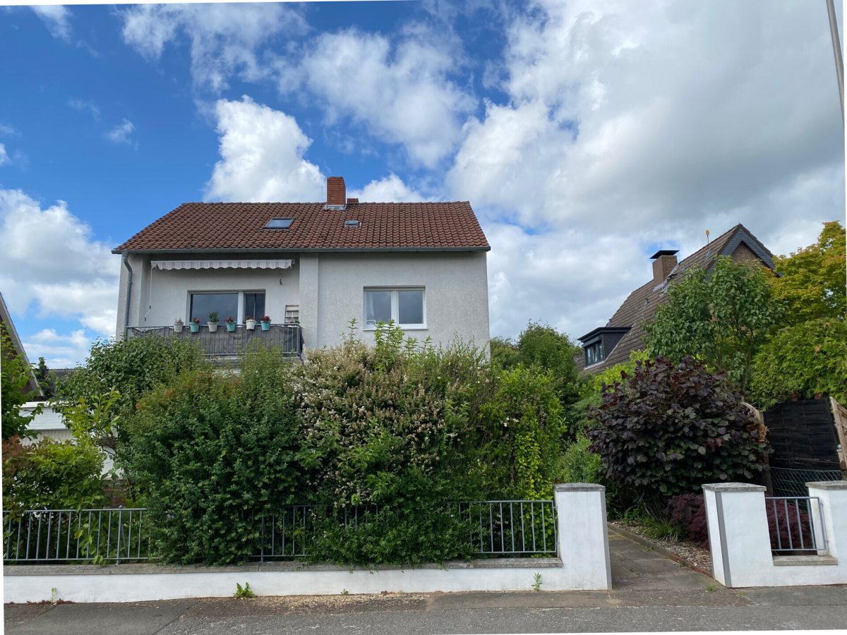 Immobilienangebot - Minden - Alle - Gepflegtes Zweifamilienhaus in stadtnaher Lage mit großem Grundstück