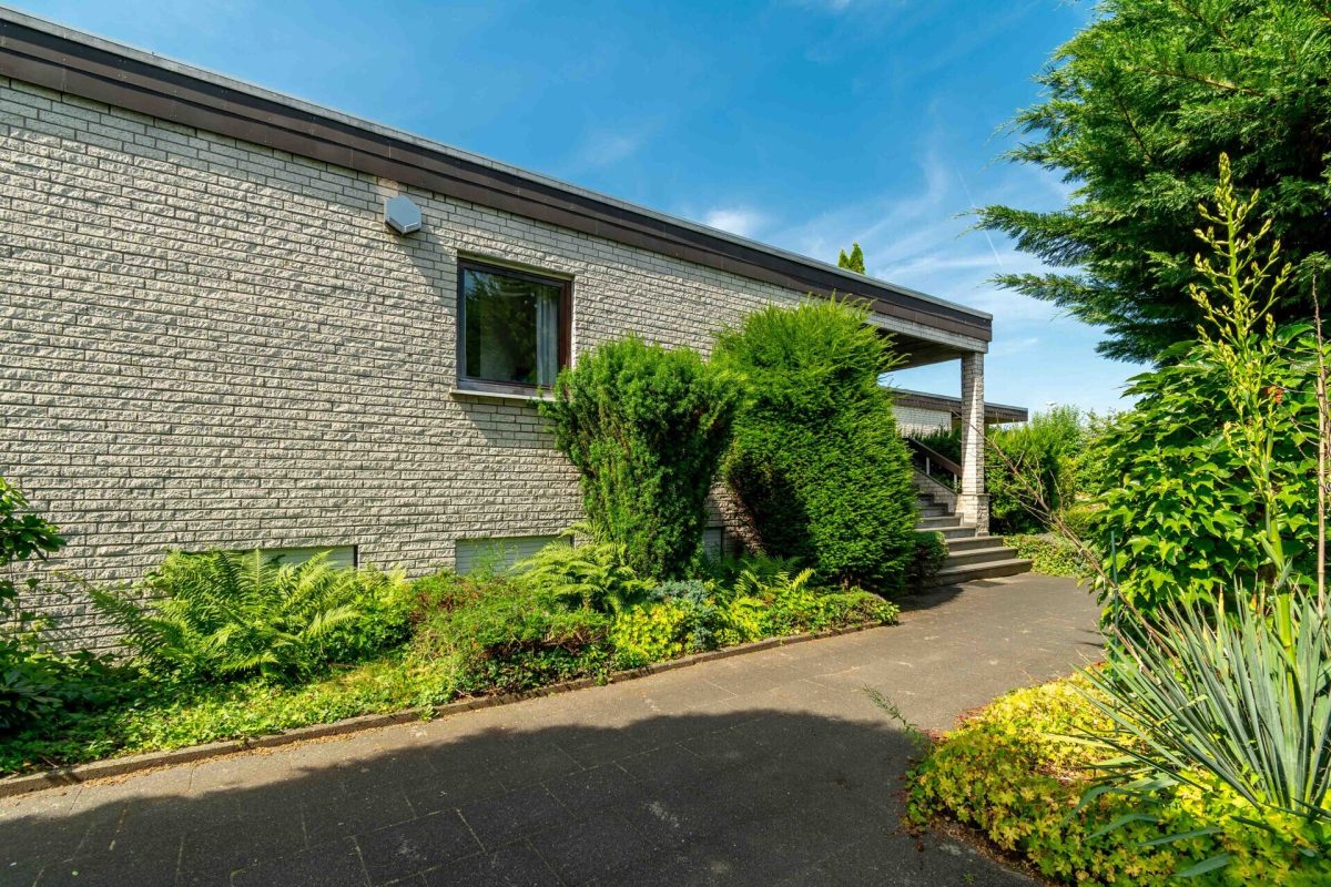 Immobilienangebot - Paderborn - Alle - Variabel nutzbarer Bungalow mit kleiner Einliegerwohnung
