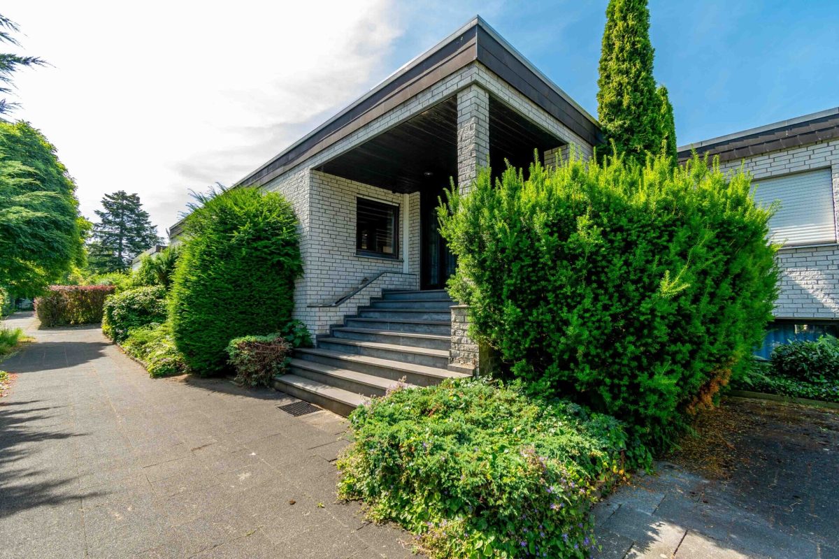 Immobilienangebot - Paderborn - Alle - Variabel nutzbarer Bungalow mit kleiner Einliegerwohnung