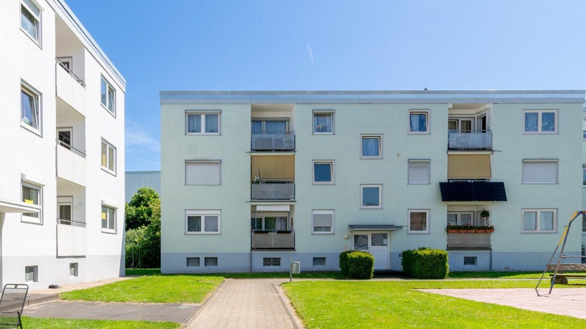 Immobilienangebot - Paderborn / Schloß Neuhaus - Alle - 4-Zimmer-Eigentumswohnung mit Loggia