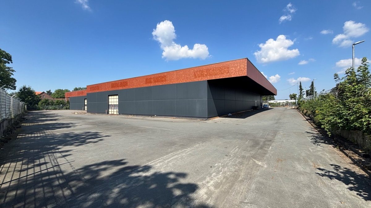Immobilienangebot - Paderborn - Alle - Industriehallen mit großzügiger Freifläche und Büroeinheit in verkehrsgünstiger Lage
