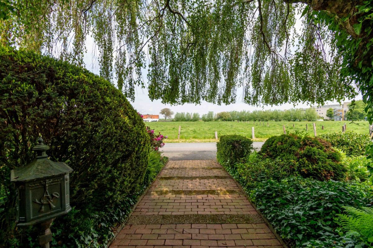 Immobilienangebot - Salzkotten - Alle - Großzügiges Einfamilienhaus mit guter Anbindung nach Paderborn